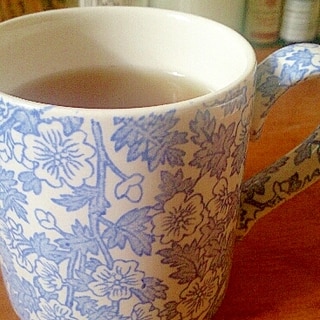 ユーカリミント、レモングラスで風邪引きさんのお茶。